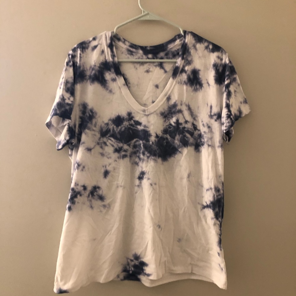 Universal Thread Tie Dye Tee 🧵